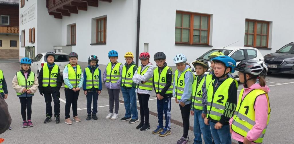 Erste Radfahrübung der 4. Stufe