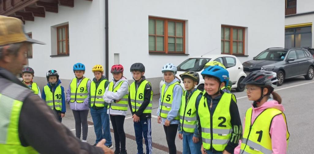 Erste Radfahrübung der 4. Stufe